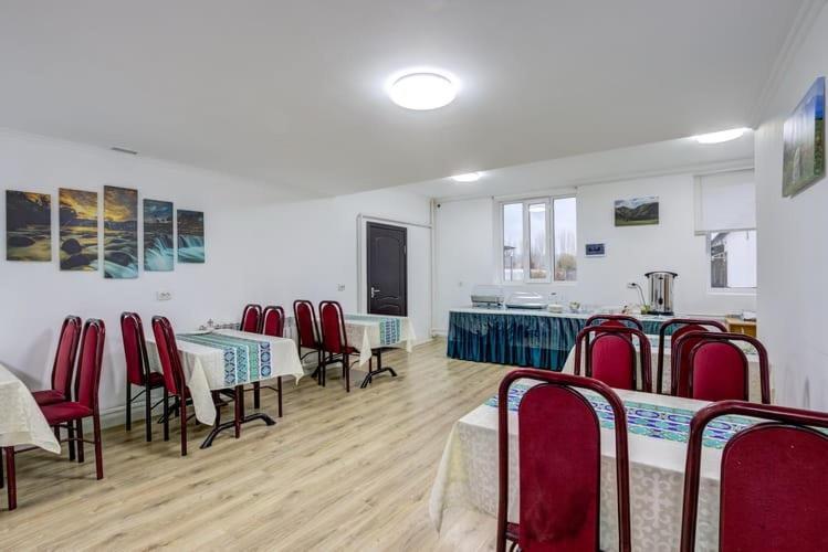 Olive Hotel Kochkor Zewnętrze zdjęcie